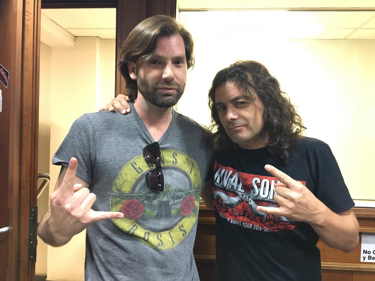 Recibimos a Juan Carlos Silva, guitarra y voz de Dr Vena envivo.futuro.cl