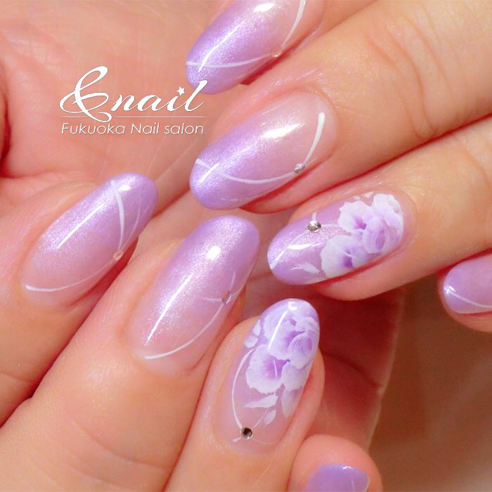 福岡アンドネイル در توییتر 若いからこそ着られる服があるようにネイルも大人には大人の楽しみ方がありますよね T Co Pokvfuls1u フラワーネイル 福岡ネイル 福岡ネイルサロン 春ネイル Nailart