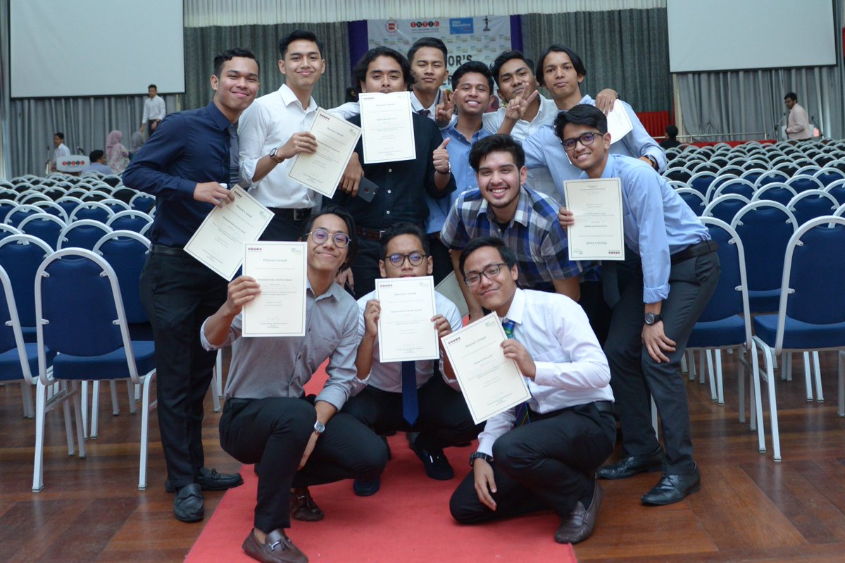 intecuitmsub's tweet photo. Congratulations to 1086 Director's Award recipients for excellent results during February, September and December 2018 examinations!
#professionalaccountancy #acca #ThinkFutureThinkINTEC #spm2018 https://t.co/vAPaVh0BdS