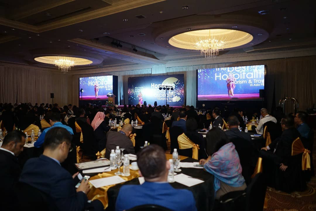 minespgh's tweet photo. Palace of the Golden Horses received the prestigious "Best 5 Star Business Hotel" award by @APTTFAwards yesterday.
In the same award ceremony, our General Manager Mr Isaac Raj brought back the ‘’Best Hospitality Superstar’’ award.
#palaceofthegoldenhorsesmines #apttf https://t.co/p2My6E8UAQ