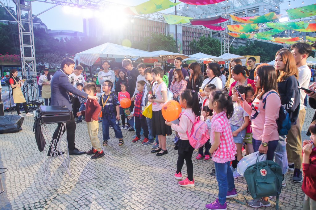 macauyoungmagic's tweet image. 澳門齊齊葡市集 魔術表演 感謝邀請。 #澳門青年文創魔術會 #澳門齊齊葡 葡國特色市集 活動魔術表演
#Facebook : 澳門青年文創魔術協會
#澳門文創魔術 #澳門青年文創 #澳門魔術班 #澳門魔術協會 #澳門魔術表演