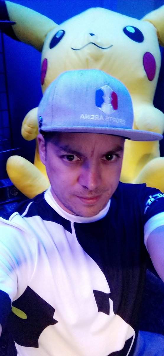OSG_OR4CL3's tweet photo. In Grand Finals at #PlayLiveNation Mission Viejo Tourney!! Waiting to see who I play. Wearing the @PandaGlobal shirt I won in #BambooBattles. #GoOspreys 🦅 @OregonOspreys https://t.co/v7uOfKN7Qy
