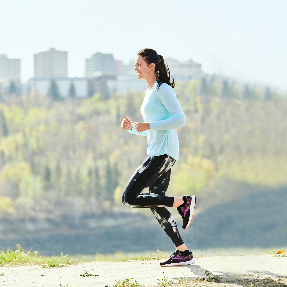 PlanetSportsRun's tweet image. Raih Stabilitas dengan Brooks Adrenaline GTS 19! Dengan sistem GuideRails Holistic yang membantu mengurangi tekanan pada lutut sehingga pada akhirnya diharapkan dapat mengurangi cedera lutut. Dapatkan di Planet Sports atau belanja online di planetsports.asia/catalogsearch/… #RUNNERid