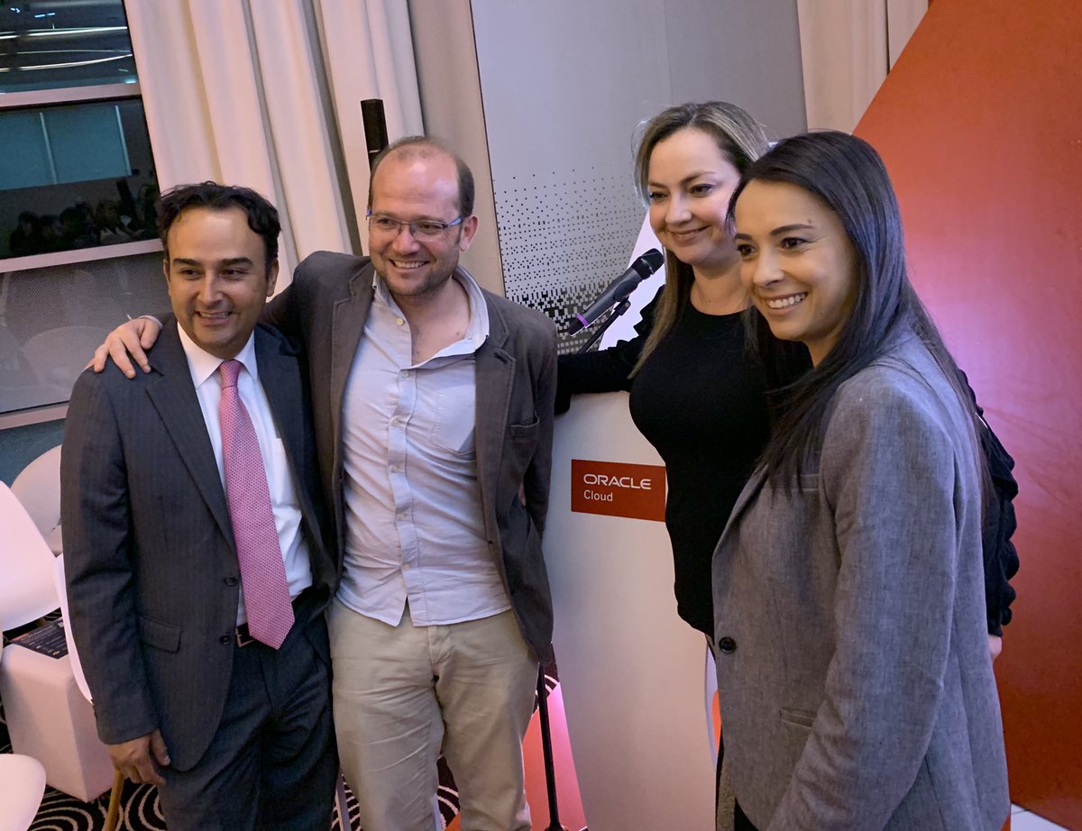 Marcela_JzM's tweet image. Con @DanielSamperO en @OracleLatam En el #oraclecloudnow vamos a transformar el mundo por medio de la innovación #oracleAutonomous @JorgeHAriasB