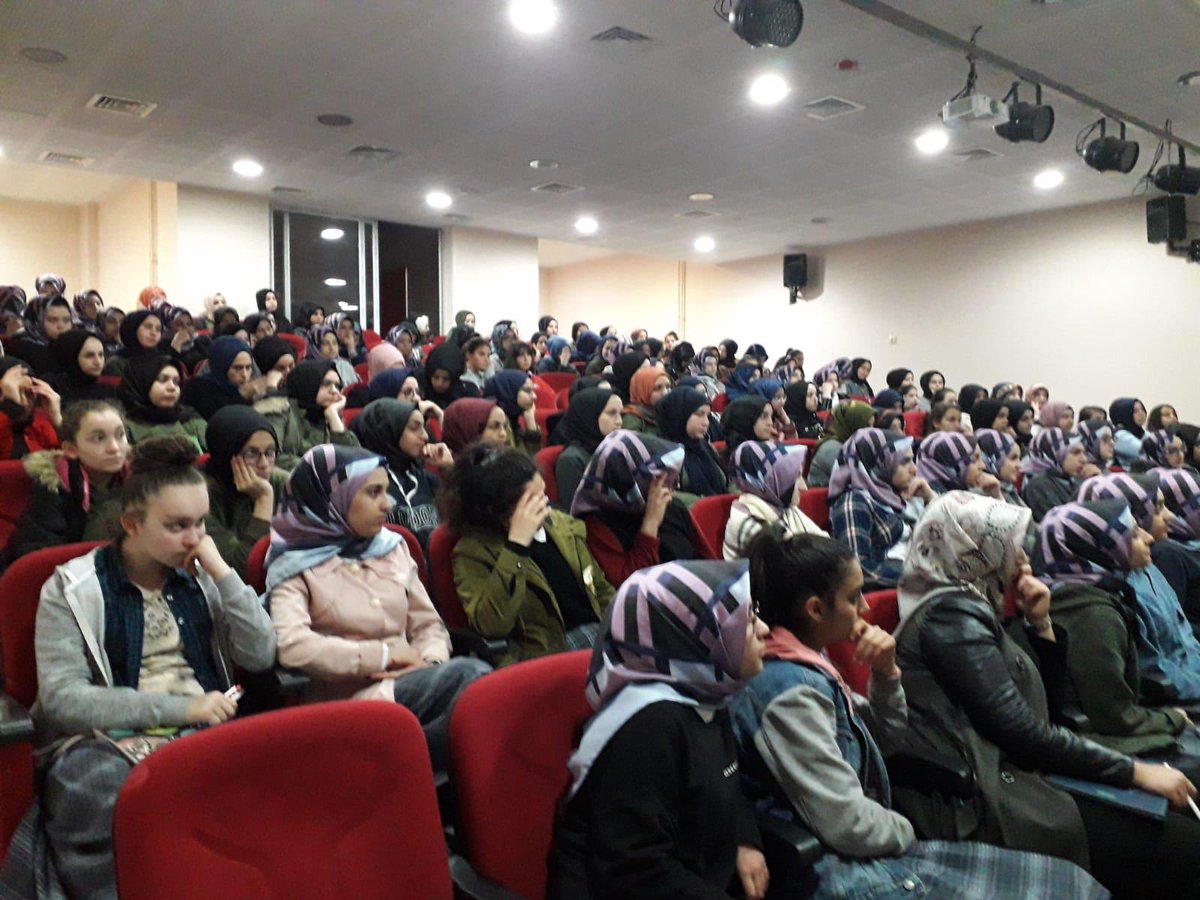 Hanımlar komisyonu olarak Namaz Gönüllüleri Platformumuzun öncülüğünde lise düzeyndeki okullarmzda gerçekleştrdğmz “Namazla Diriliş”konferanslarmzdan 10. su Nilüfer Hatun Kız A.İ.H.L.deydi Yazarmz Abdullah Yıldız’a öğretmenlermze ve öğrencilermze çok teşekkür ediyoruz.<a href="/EnsarVakfi/">Ensar Vakfı</a>