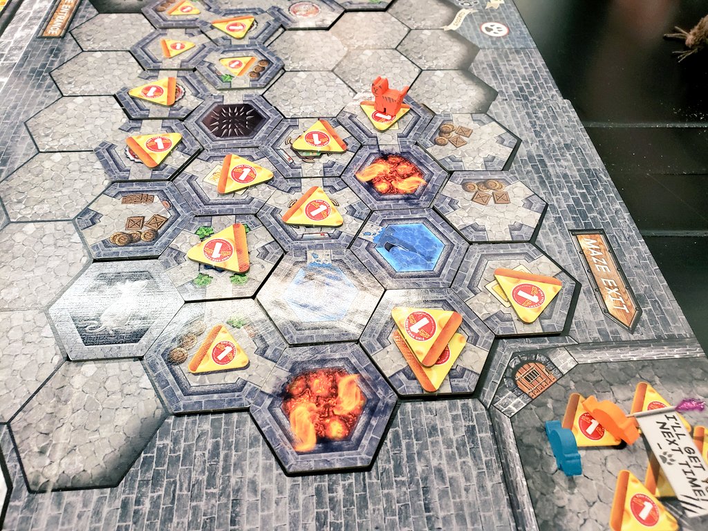 CohortVIIIGames's tweet photo. Big thanks to @TylerTinsley for helping playtest #RatfinkEscapeClaws tonight at @RainyDayGames #FreshGames. Great feedback and some rules tweaks we can do now to improve some blockage in the game. Going to consider possible changes to the dice balances to up risk & reward. https://t.co/atnERLFq7Y
