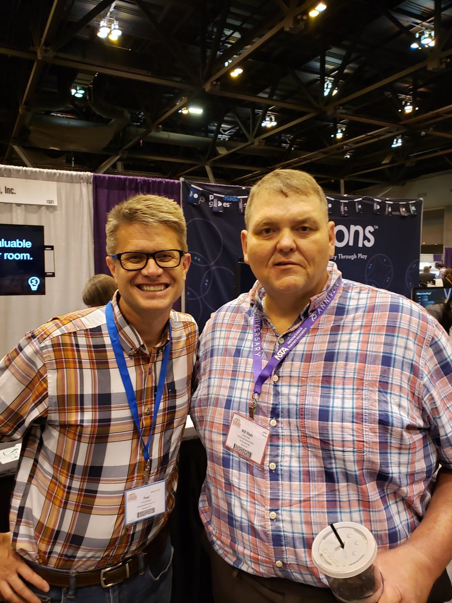 MrSladeScience's tweet photo. Just two science dudes wearing plaid. @paulandersen from #BozemanScience was as welcoming in person as he is on @YouTube 
Can't wait to hear him speak tomorrow. 
#nsta2019 #nsta https://t.co/ULKSIFFdIl