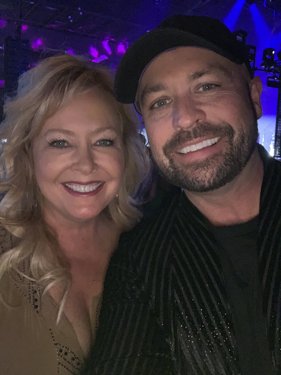 JAMI247's tweet photo. #margaritaville #Buzzbrainard #thehighway https://t.co/MAh9xF8N5T