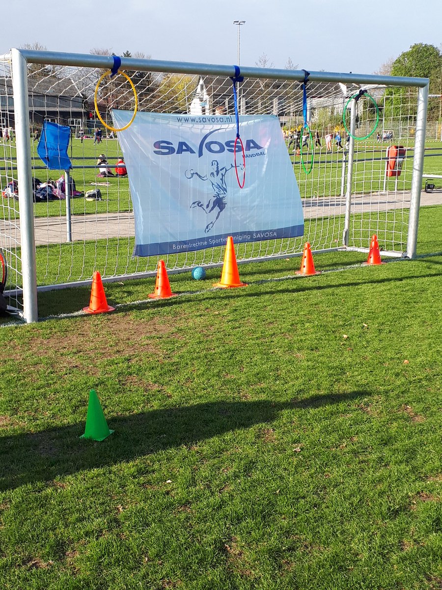 obsPortland's tweet image. Een clinic van handbalvereniging Savosa op de @koningsspelen