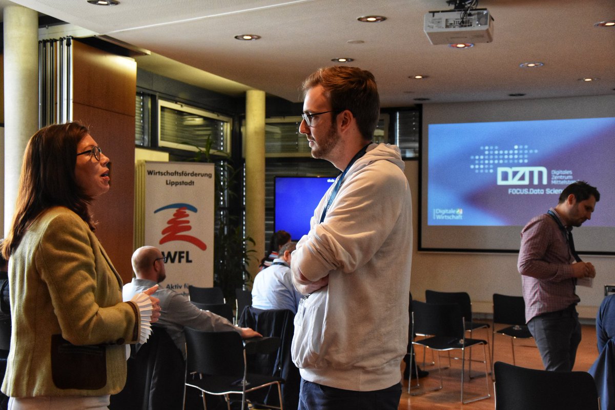 HadocoDE's tweet photo. Data Science Day Lippstadt:
The perfect opportunity to exchange ideas, meet new partners and learn interesting facts 
#DataScience #ArtificialIntelligence #startuplife #startup #DZM #datascienceday https://t.co/w8N0kaXDj1