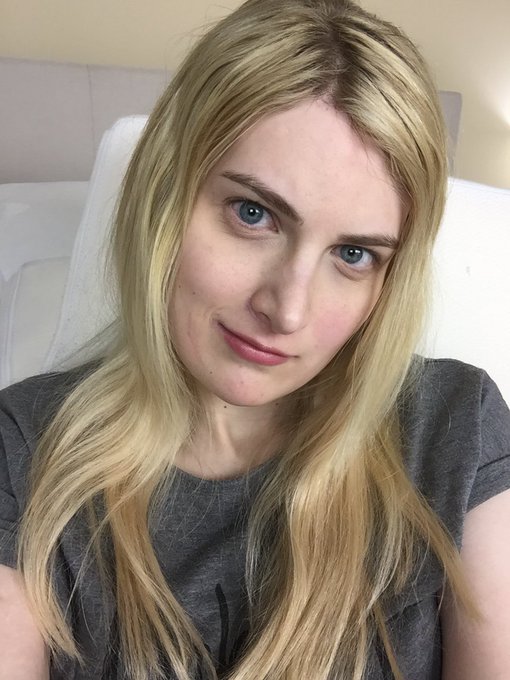 Those eyes 😳#tgirl #trans #sexyshemales #blueeyes #blonde #girlnextdoor #cammodel https://t.co/afbmy<a href="/tag/tgirl"class="tags">#tgirl</a><a href="/tag/trans"class="tags">#trans</a><a href="/tag/sexyshemales"class="tags">#sexyshemales</a><a href="/tag/blueeyes"class="tags">#blueeyes</a><a href="/tag/blonde"class="tags"><span>#blonde</span></a><a href="/tag/girlnextdoor"class="tags"><span>#girlnextdoor</span></a><a href="/tag/cammodel"class="tags"><span>#cammodel</span></a>