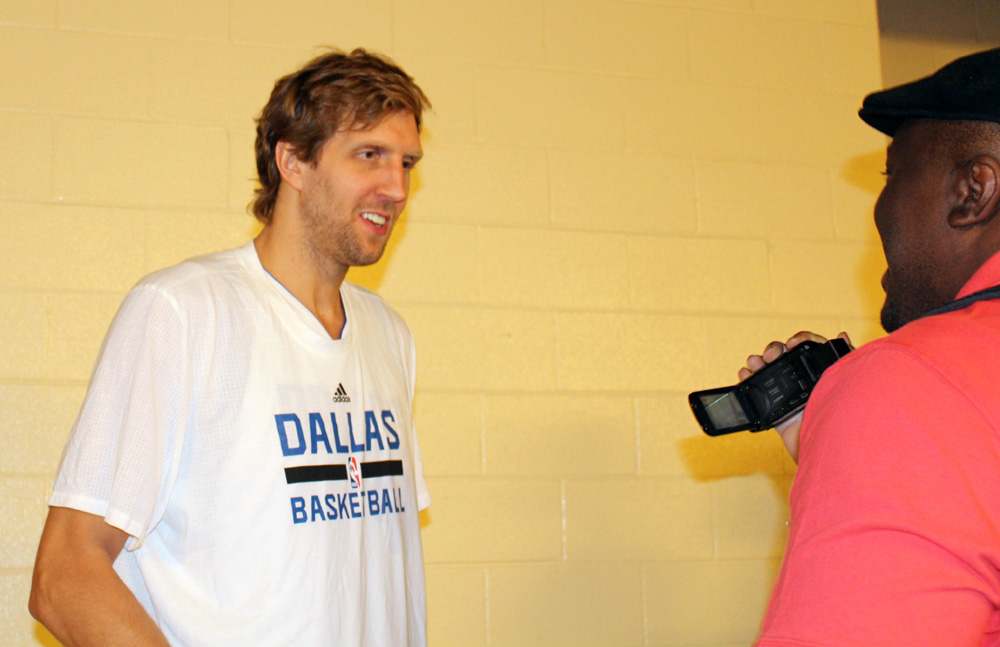 KendrickJohnso's tweet photo. Last night watching the great @swish41 play his final game live at the @AACenter was surreal. It's been a pleasure to cover and interview him multiple times over the years as he's always shown me love. Next stop the @Hoophall !! #DirkDay #DirkForever #41Forever #ThanksDirk https://t.co/VB7TcCdvkP