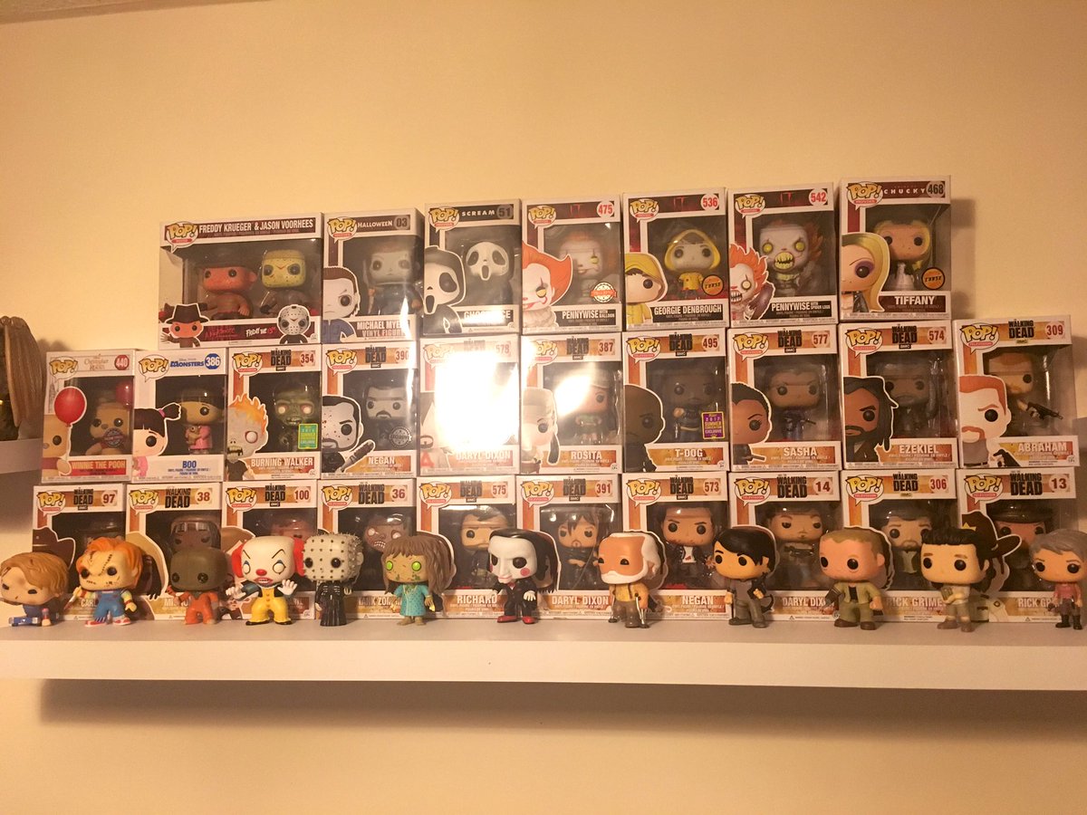 ScottWhite1103's tweet photo. FINDING IT RELLY HARD TO SEE WHAT I CAN DESPLY HERE. not even got all of them on 💕 #FunkoPOP #funko #funkoaddict #funkopopvinyls #collector #rarefunko #horror #chucky #scream #horrormovies #horrorslashers #AMCthewalkingdead #TheWalkingDead #thewalkingdeaduk https://t.co/F2sIZfUoxm