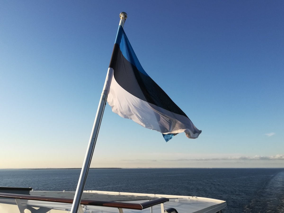 coenatolin's tweet photo. #TeamBaltics rose with the sun today to sail away from #Tallinn. #Helsinki here we come. #NatolinOnTour https://t.co/WUyX2RUxUQ