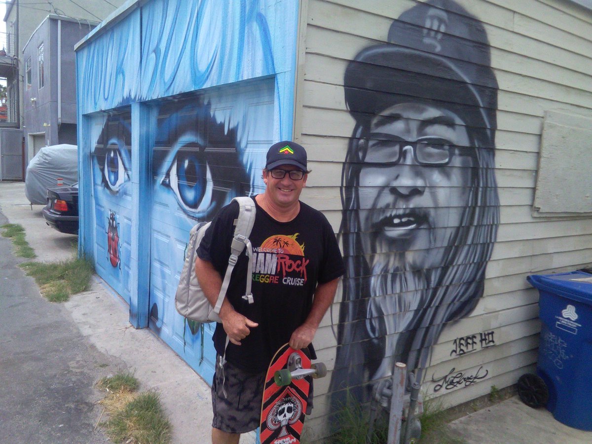 GriffKohout's tweet photo. legends unite !!!
MUCK ROCK #art
Venice Beach #surf #Legends #KiyoLion #jeffho #lubchek #streetart #muckrock #la #usa #graffitiart #surfing #skateboard #skate #skating #clowntown #venicepeach #mural #murals #socal #cali #westcoast #vbviews
@flyingelfbooks @JulesMuck https://t.co/poPX5WO30s
