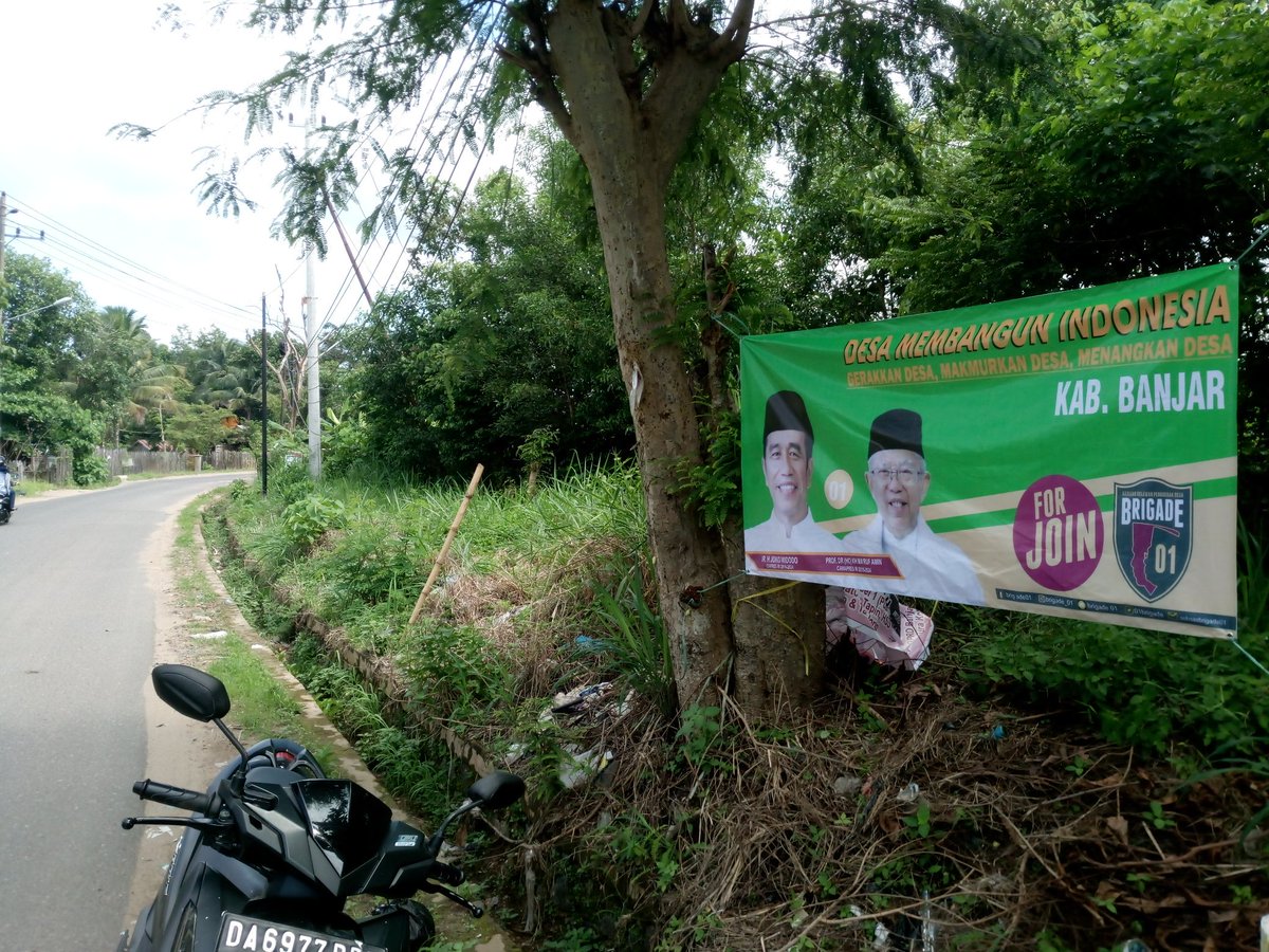 ijur_sa's tweet photo. #RabuPutih #RabuPutihJokowiMenang @jokowi @KyaiMarufAmin @cakimiNOW @SyaifulHooda @JOINKalsel @JoinBanjar2019 https://t.co/1mSHB8KEP0 https://t.co/kyaoZntKFn