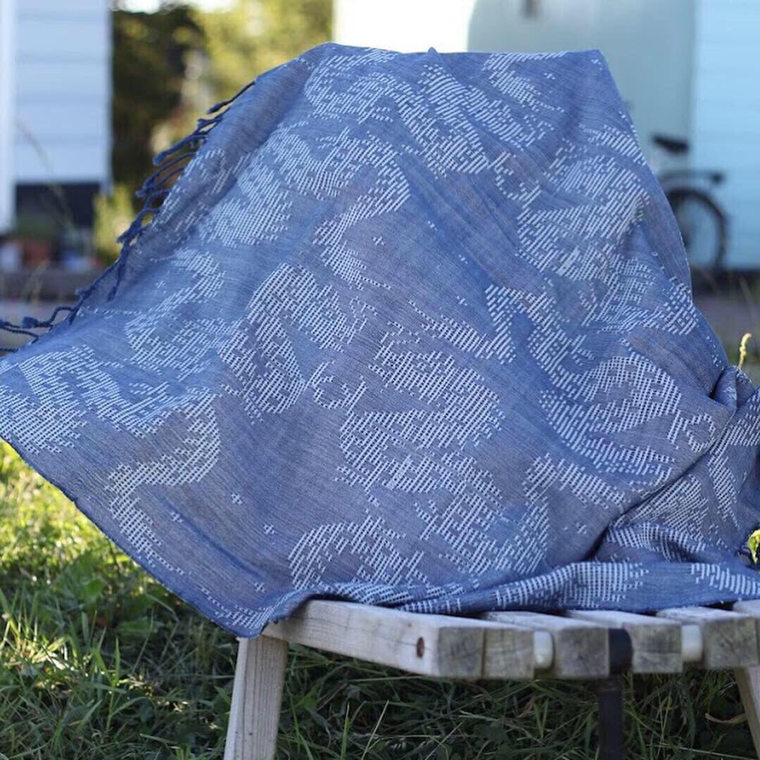 Indigo_People's tweet photo. The Drake scarf, handwoven jacquard and yarn dyed in natural indigo!
Check it out at https://t.co/N42fPoIXVM
.
.
#indigopeople #izomepeople  #rawnatureofblue #enjoythebeautyofindigo #indigo #izome #natural #남빛 #牛仔藍 #蓝染 #靛藍 #naturaldye #heritage #denimblue #denim #jeans https://t.co/MYH9pAMEnO