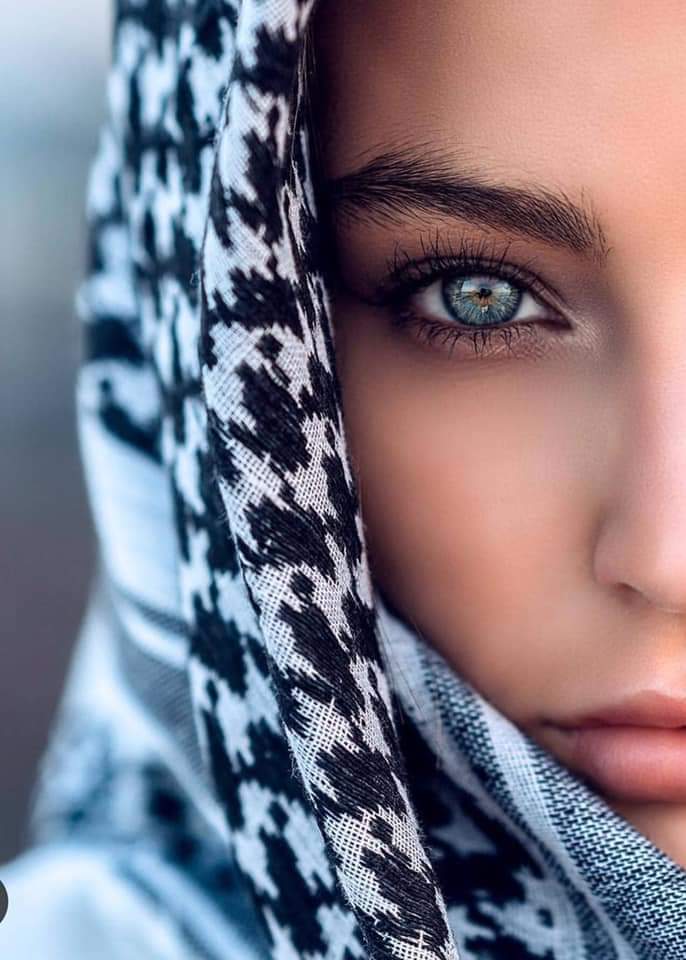 Cok sevme ,cok guvenme,
cok ozleme, cok ilgilenme,
cok taviz verme...
ila cok bir sey yapmak istiyorsan ...
Cok cok dua et 🙏🙏🙏🙏
Kirilmazsin , uzulmezsin
Bosa beklemezsin...

Sevgiyle
Mutlu gunler🎶☕
#CumamızMübarekOlsun