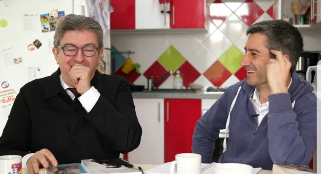 postbadruffin's tweet photo. je veux qu'on me regarde comme Ruffin regarde Mélenchon https://t.co/695yOh5MWL