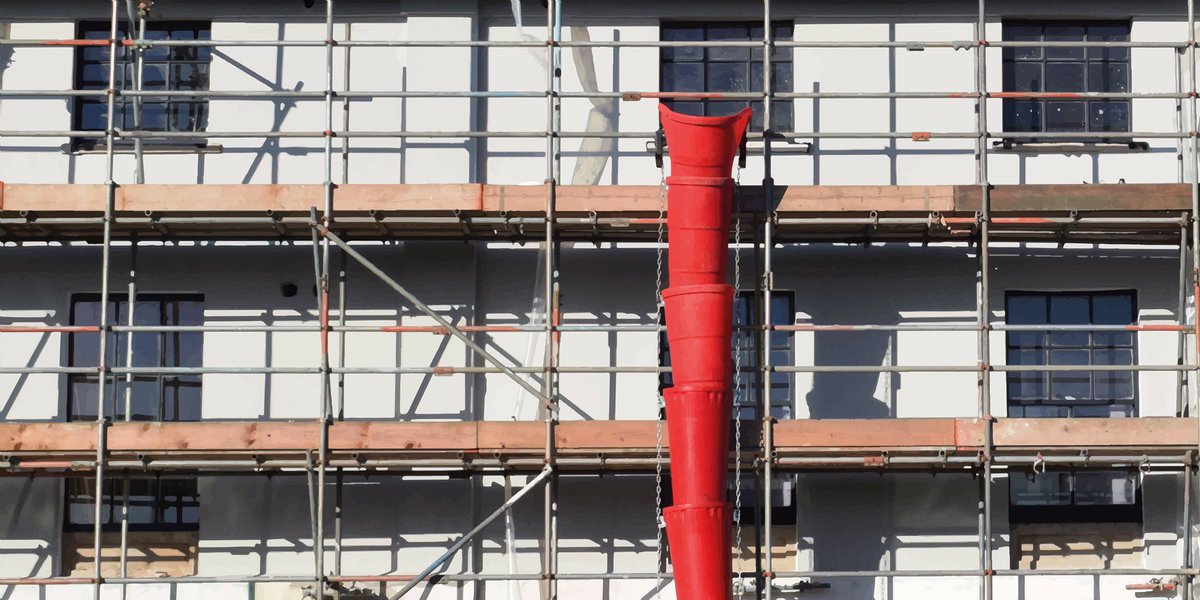 They’re currently restoring The railway building at Cardiff Bay. The scaffolding and that red tube catches my eye every time I see it. Had to remember my camera yesterday, to capture it before it’s gone. #UrbanPatterns #MundaneAesthetic