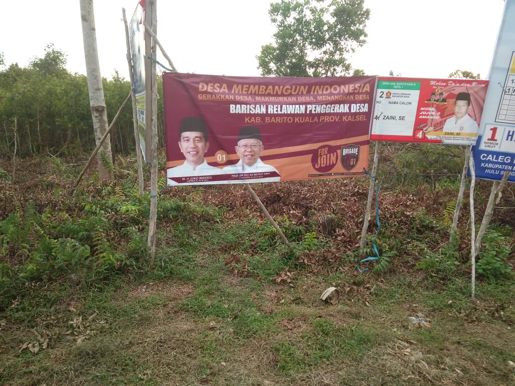 Kerja...kerja...kerja... bukan buat hoax dan tetap optimis #RabuPutih akan kemenangan untuk Indonesia Maju bersama <a href="/jokowi/">Joko Widodo</a> <a href="/cakimiNOW/">A Muhaimin Iskandar</a>
<a href="/JOIN_KALSEL/">H. JOKO WIDODO - KH. MA'RUF AMIN (JOIN KALSEL)</a> <a href="/EkoSandjojo/">Eko P. Sandjojo</a> @JOINKalsel #JoinBatola