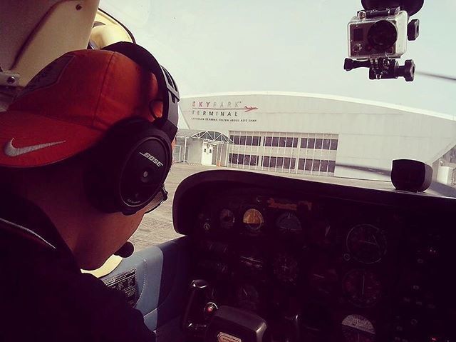 yoskadejong's tweet photo. These weekends ☀️ .
#avgeek #funflights #cessna172 #airadventureflyingclub https://t.co/QQOSlExMdd https://t.co/7Br4ViuASJ