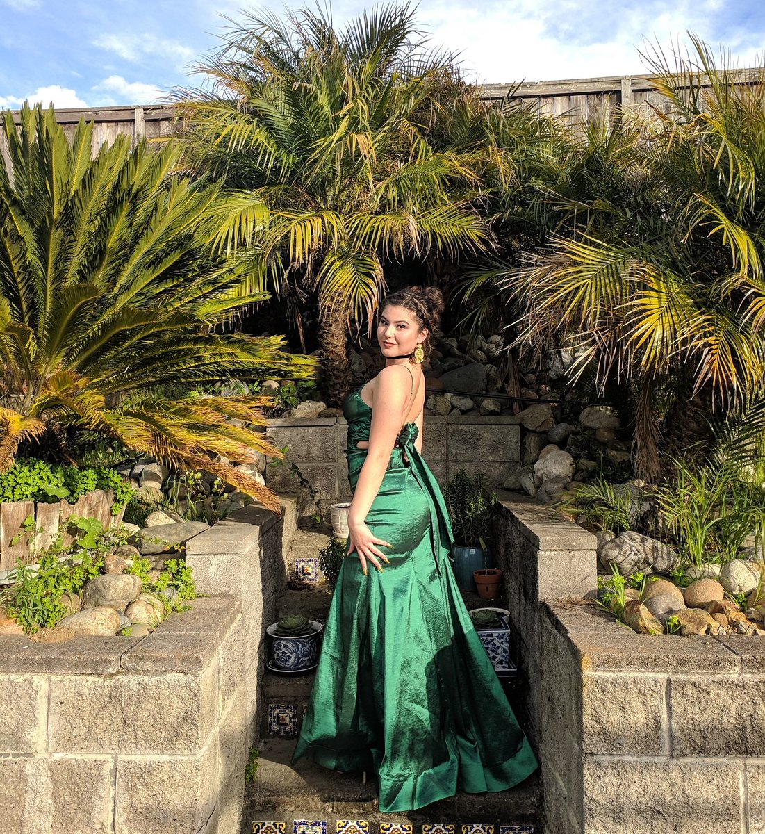 izcakin's tweet photo. #prom2k19 https://t.co/XC3b05iWU3