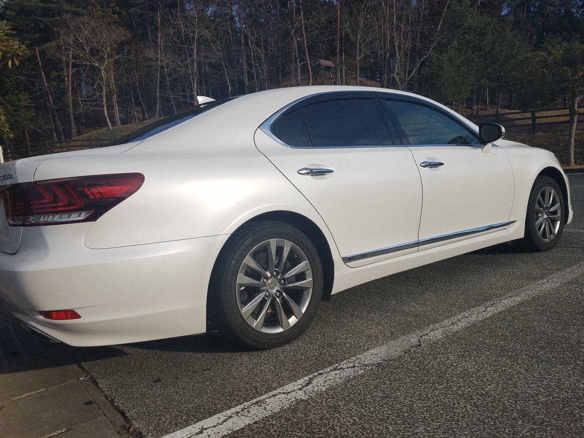 makimaki_LEXUS's tweet photo. 仕事で車にほとんど乗ってないから洗車もできないw
だから過去の画像貼っとく
#LEXUS
#LEXUSLS600h
#LEXUSLS https://t.co/gIeNOVZcNh