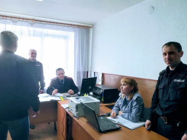 Профилактическое мероприятие «День микрорайона» прошло в Автозаводском районе
52.fsin.su/news/detail.ph…