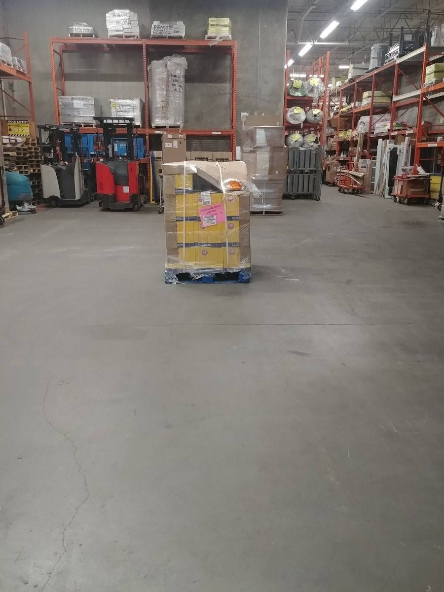 jvigil0281's tweet photo. 9 RDC and 4 full SDC trucks in the past 11 days and all that's left in receiving is an extra pallet of the deal of the day? Yep, 0281 ROCKS!!! @worley_rhonda @AshleyJones281 #0281Rocks https://t.co/1GzwYW41dB