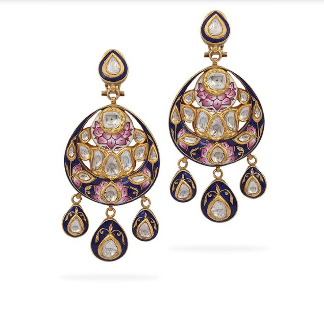 Traditional #polki #earrings crafted well in 22kt #gold with #uncutdiamonds and #blue #meenakari work #jewellery #traditionaljewellery #traditionalstyle #like4likes #fashionblogger #jbpworld ..!!