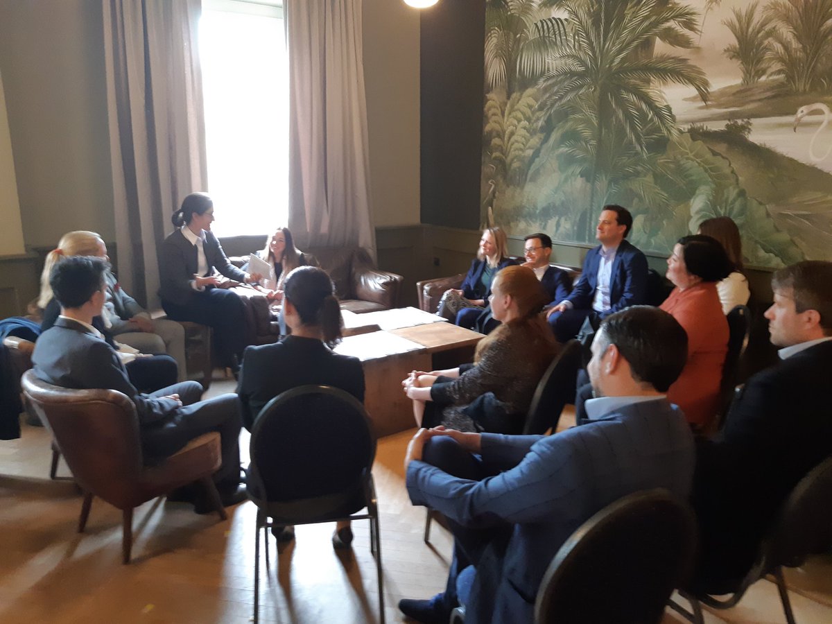 tobus05's tweet photo. After a great first discussion and a tasty lunch, we're discussing current trends and the future of media with the journalist @AnnavonBayern! #AmchamNextGen @AmChamGermany https://t.co/R5ybOoAezL