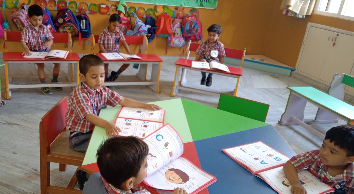 SujataPurkayas3's tweet photo. Reading is thinking.... Yes we have started with picture reading... #SDG4 #readingskill #vocabulary #languageskill @supritichauhan @rgsnoida https://t.co/mZ6JJ64h4j