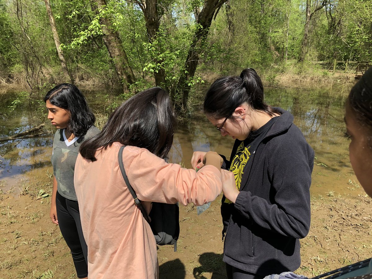 hothistorians's tweet photo. Shad Trip 2019 @EastGarnerMMS. https://t.co/1WdOmrEJpN