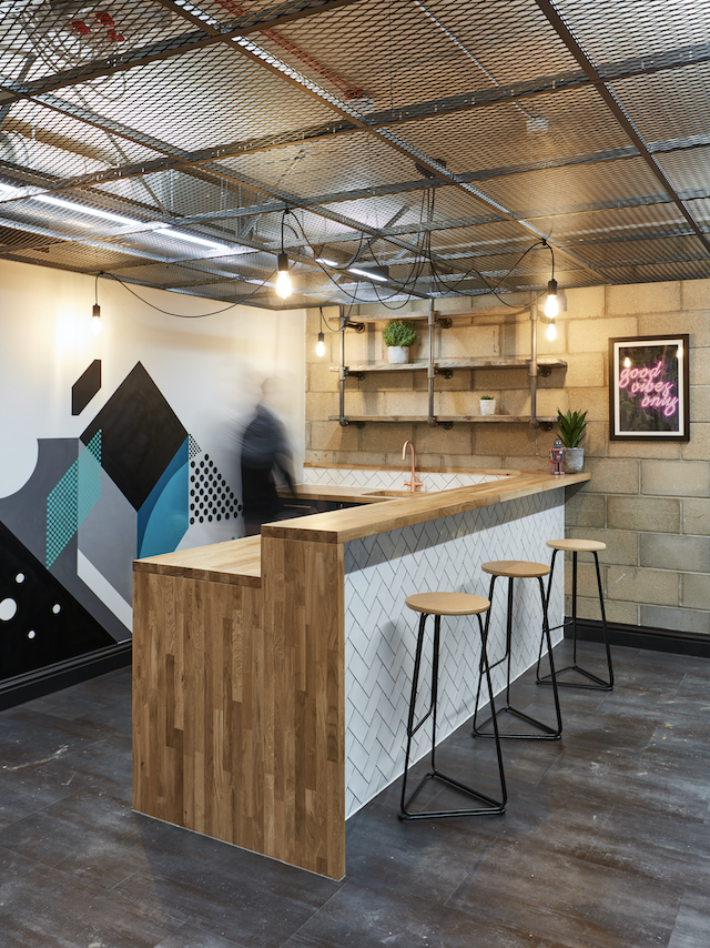 hwk_e9's tweet photo. When the bar isn't propping up your caffeine habit, turn it into the office Friday afternoon social hub #weekendstartsearly #butfirstcoffee https://t.co/vN69TpQhFd