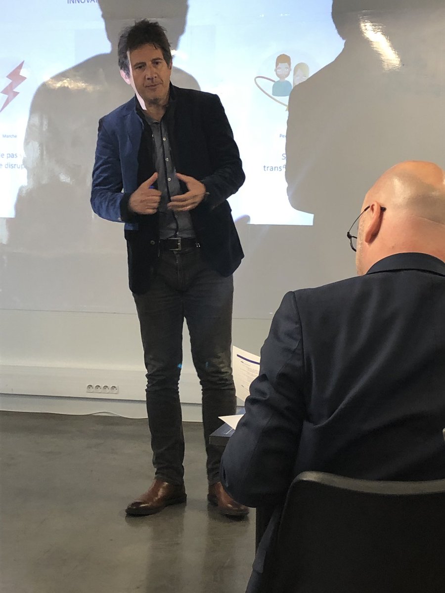 Ph_Perrault's tweet photo. Co fondateur de @ synomia Philippe AIT-YAHIA nous présente un exemple concret de l’utilisation de l’IA (intelligence artificielle)en expliquant l’histoire de l’utilisation de l’IA à l’espace F devant des administrateurs du @GroupeMacif https://t.co/XScwf1X4rH