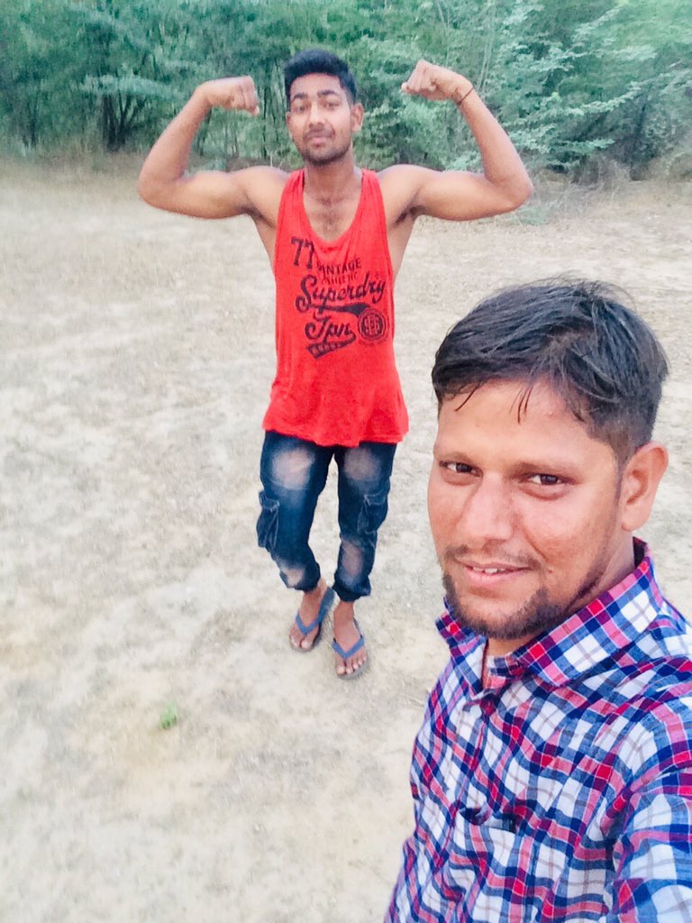 pankajbedham's tweet photo. अगर मिलती मुझे एक दिन कि बादशाही… ” तो ए दोस्तों ” मेरी रियासत में तुम्हारी तस्वीर के सिक्के चलते…..!!! https://t.co/cfqgumo3OE