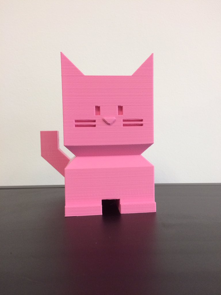 lebeedule's tweet photo. Recevez gratuitement ce petit chat 3D. Contact@lebeedule.com. Frais de port à votre charge 😱#fabricationadditive #impression3D https://t.co/HrBZJ8xVid