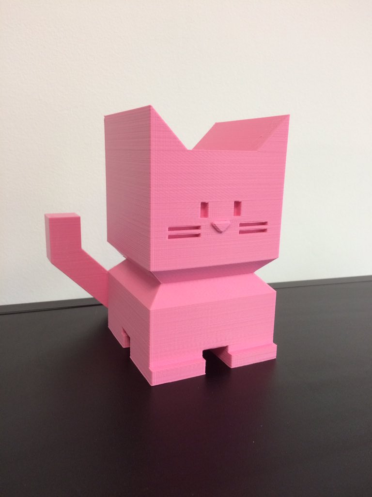 lebeedule's tweet photo. Recevez gratuitement ce petit chat 3D. Contact@lebeedule.com. Frais de port à votre charge 😱#fabricationadditive #impression3D https://t.co/HrBZJ8xVid