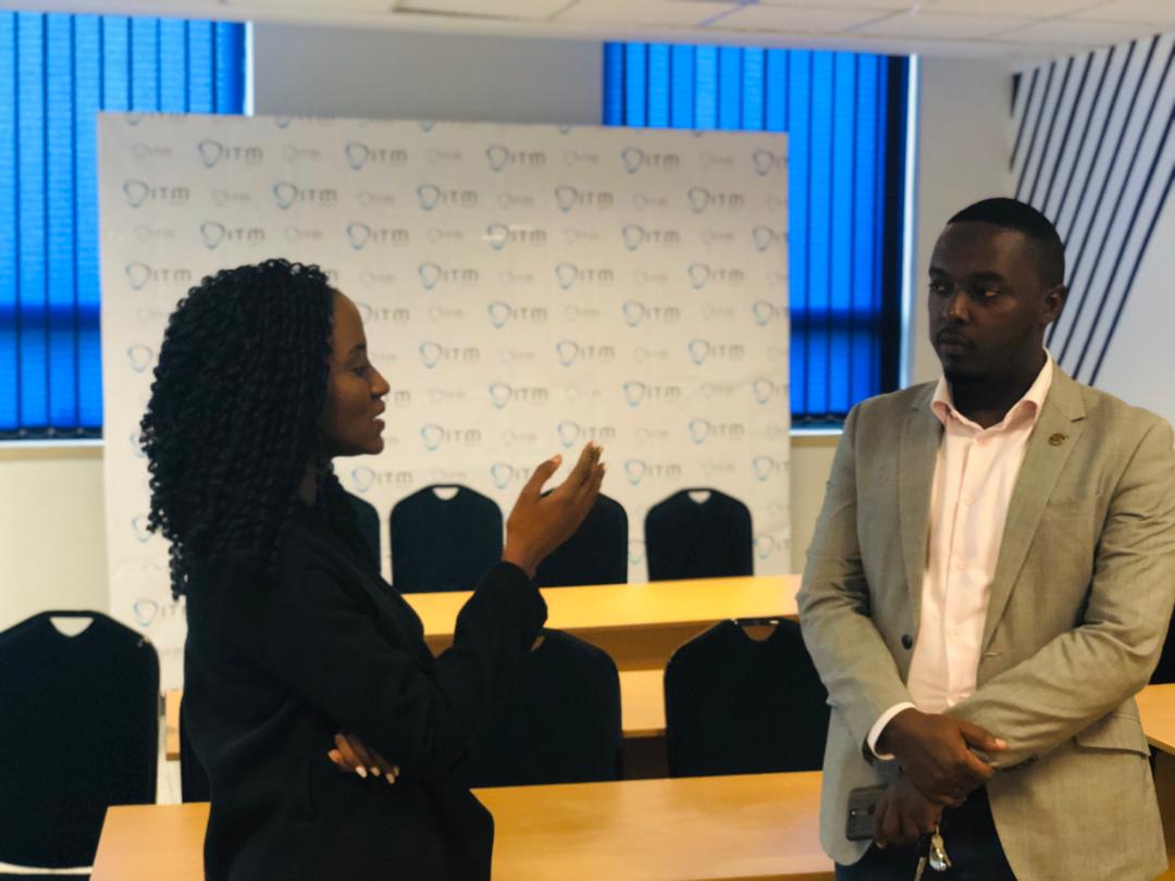 itmafricaltdrw's tweet photo. Final remarks, signing of copies of his book #ThatChildIsMe and group photo
We thank Mr @ClaverIrakoze for such an interactive and educative time.
#Kwibuka25 #RememberUniteRenew #ItmMoments https://t.co/bmeUxU1O8q
