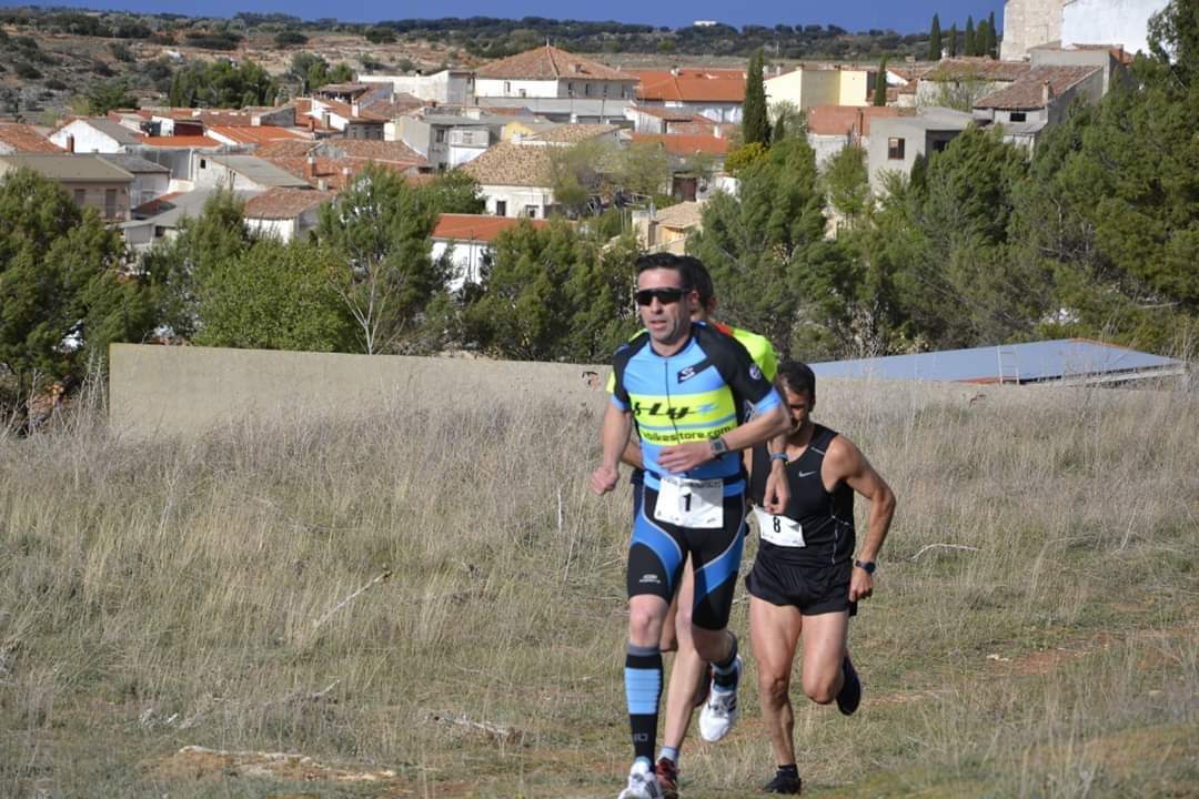 🤔 Sabéis quien tiene el record en 19:30 minutos en nuestra legua???
... 
...
...

El gran M. Angel Garnacho <a href="/garnacho80/">Miguel A. Garnacho</a> <a href="/FlyzBikes/">Flyz Bikes</a>
#RunManantiales #BelmonteDeTajo