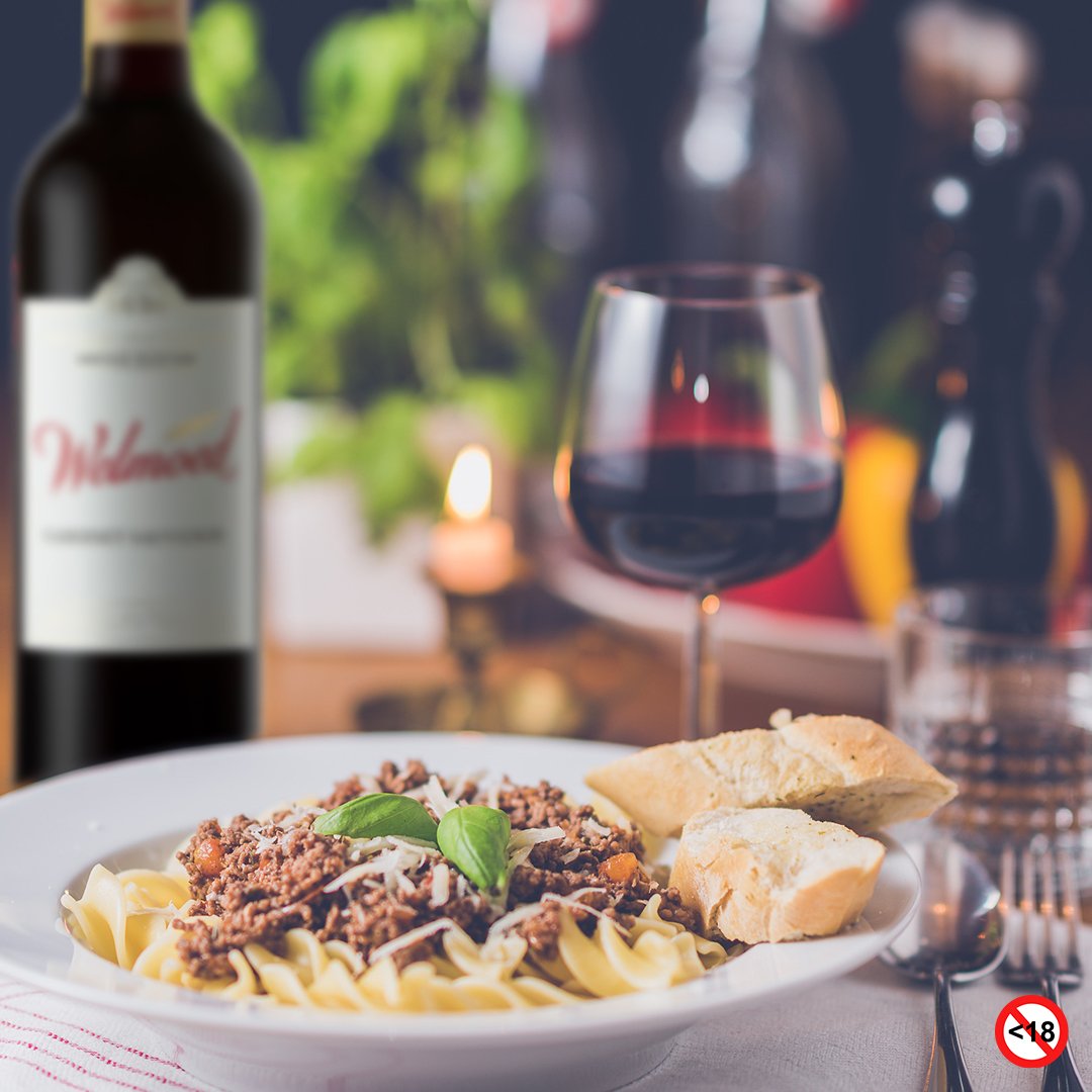 #pastanight Serve a delicious, robust Bolognese with some Welmoed Cabernet Sauvignon to make the night extra special! #pasta #Friday #bolognese #wine #Stellenbosch