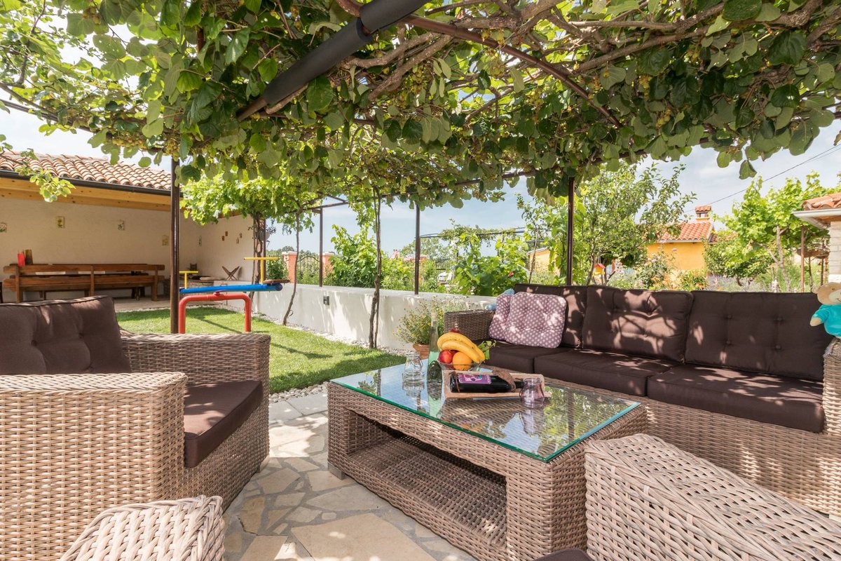 Looking for the place where you will fully relax? Created for the serene and relaxing holiday, Villa Leona is the perfect choice not only for caring families but also for the ones eager to experience to joy of Istrian diversities. #Istria travelistria.com/istria-villas/…