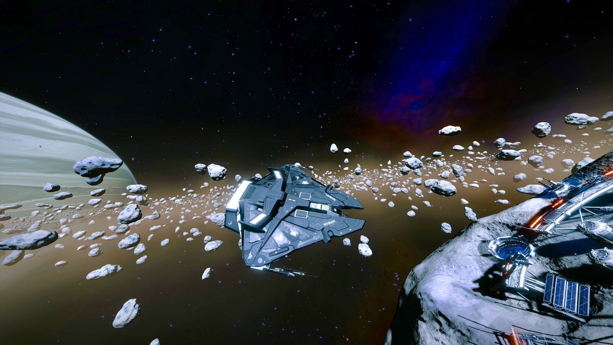 Twsly76's tweet photo. ⁦@EliteDangerous⁩ so much going on in this picture. https://t.co/NaRxBm6Gjy