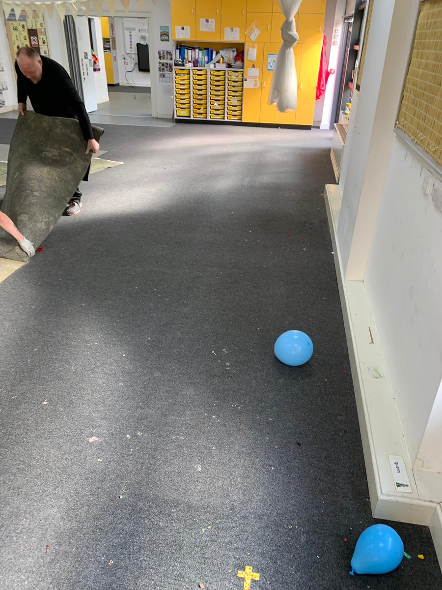 empireflooring2's tweet photo. We are nearing the end of another large Domestic Amtico installation, and when one job finishes another one starts a large Commercial project on a local school.
#domesticflooring #commercialflooring #weekendwork #ripout #flooringliverpool https://t.co/tULFvCPejW