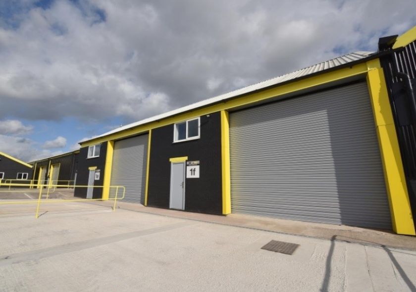 bacommercial's tweet photo. *To Let* Industrial Units, Mostyn Road, Holywell. Refurbished Industrial Units from 141 sq ft to 2505 sq ft. Suitable for various occupiers. Available for immediate occupation. Contact our Chester office on 01244 351212. https://t.co/IcyiLTlGd8 #Industrial #BACommercial https://t.co/M8qQMWLWIp