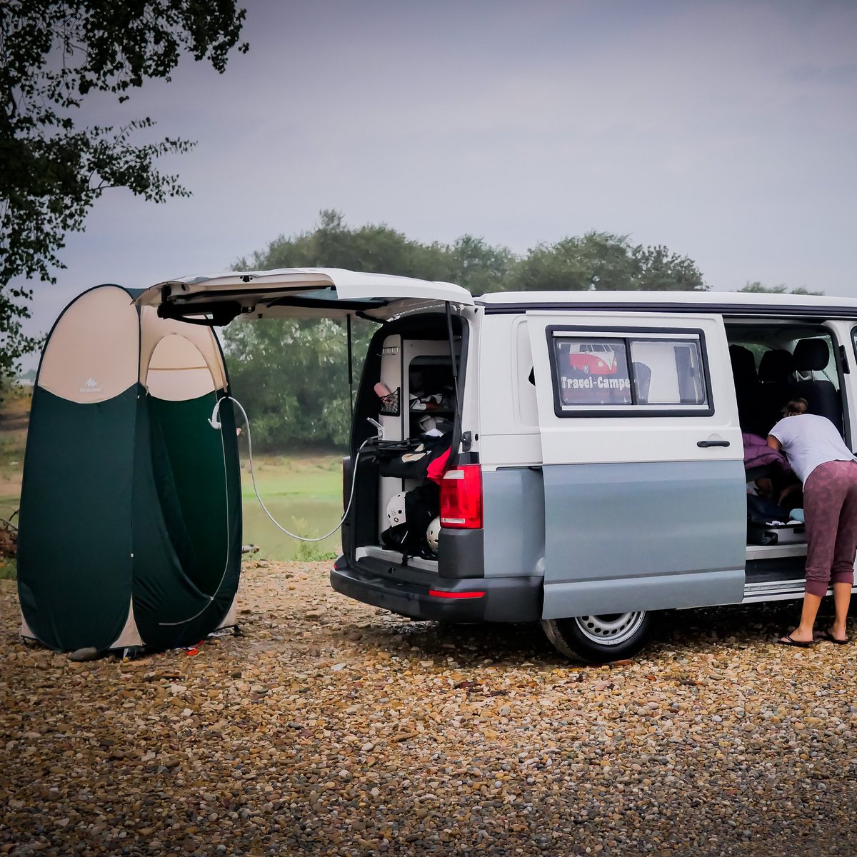TravelCamper44's tweet photo. Morning shower 😋.
.
Merci à nos 3 #TravelCampeuses @theshredsisters  pour la photo. .

#vanlife #travelcamper #locationvanaménagé #vanlifer #wild #intothewild #mountain #travel #roadtrip #road #vanaménagé #camper #vacances #friends #family #nantes #france #girlswholift https://t.co/BW8eg4ythF