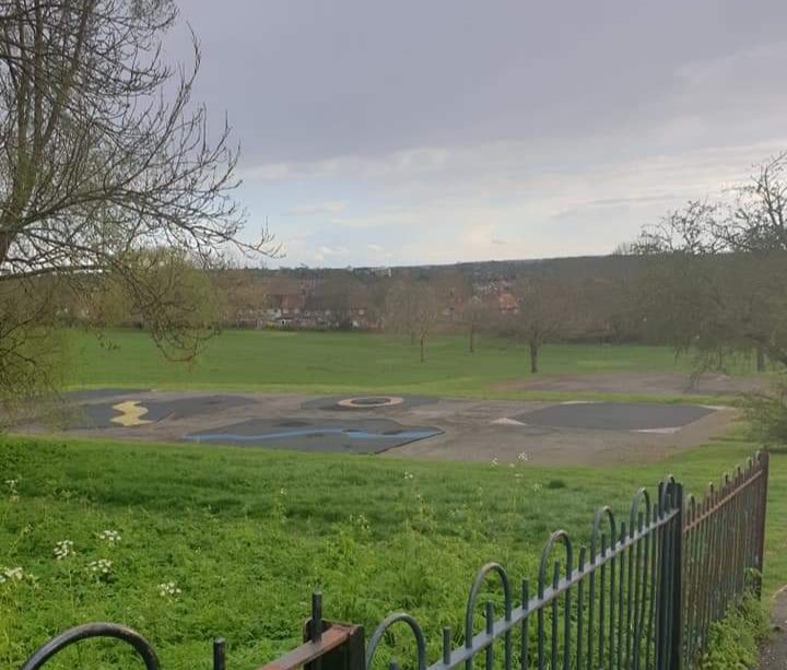 Why does community matter? This picture is a stark reminder of what could happen to Belmont without your support. Full story on our website:  

belmontopenspace.org.uk/wp/2019/04/12/…