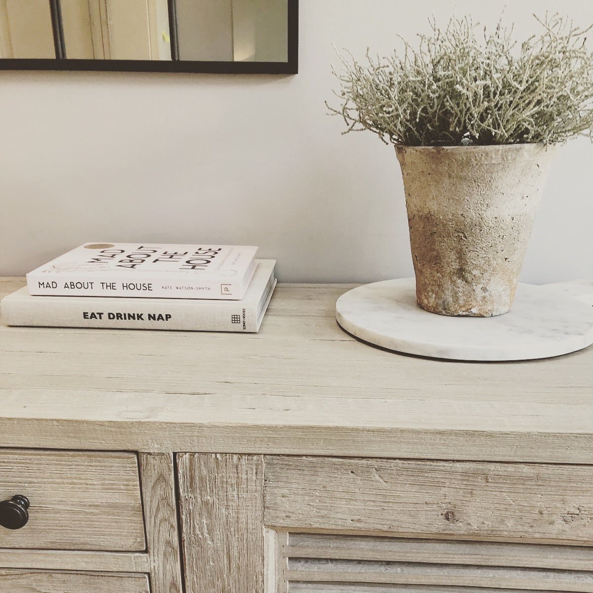 twowillowshome's tweet photo. Transform your sideboard from cluttered to simple &amp; organised with a select few stylish pieces #twowillows #stylechallenge #clutterfree #interiorstyling #homedecor #twowillowshome https://t.co/cd40MOlPoY
