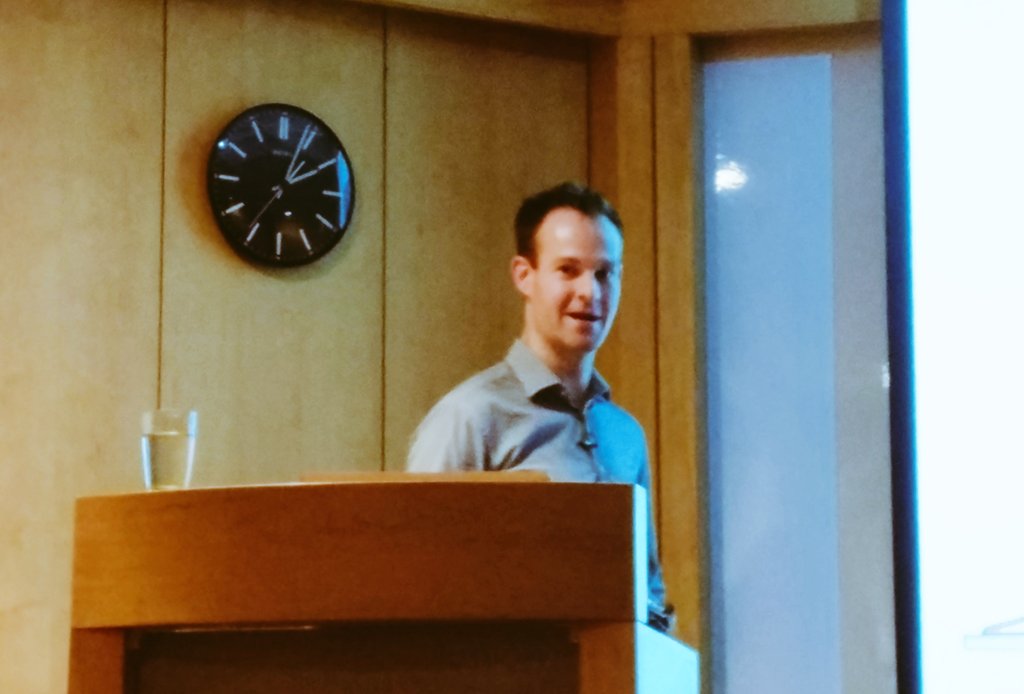 NCBStheory's tweet photo. Martin Stewart of @UTSResearch delivering a #SimonsSeminar titled "Analyzing #Cell #Behaviour: From #Mitotic Cell Shape to Intracellular Delivery" at @NCBS_Bangalore.
Martin talks about the #mechanobiology of intracellular delivery into cells, & during mitotic cell rounding. https://t.co/JXz2lyIjtJ